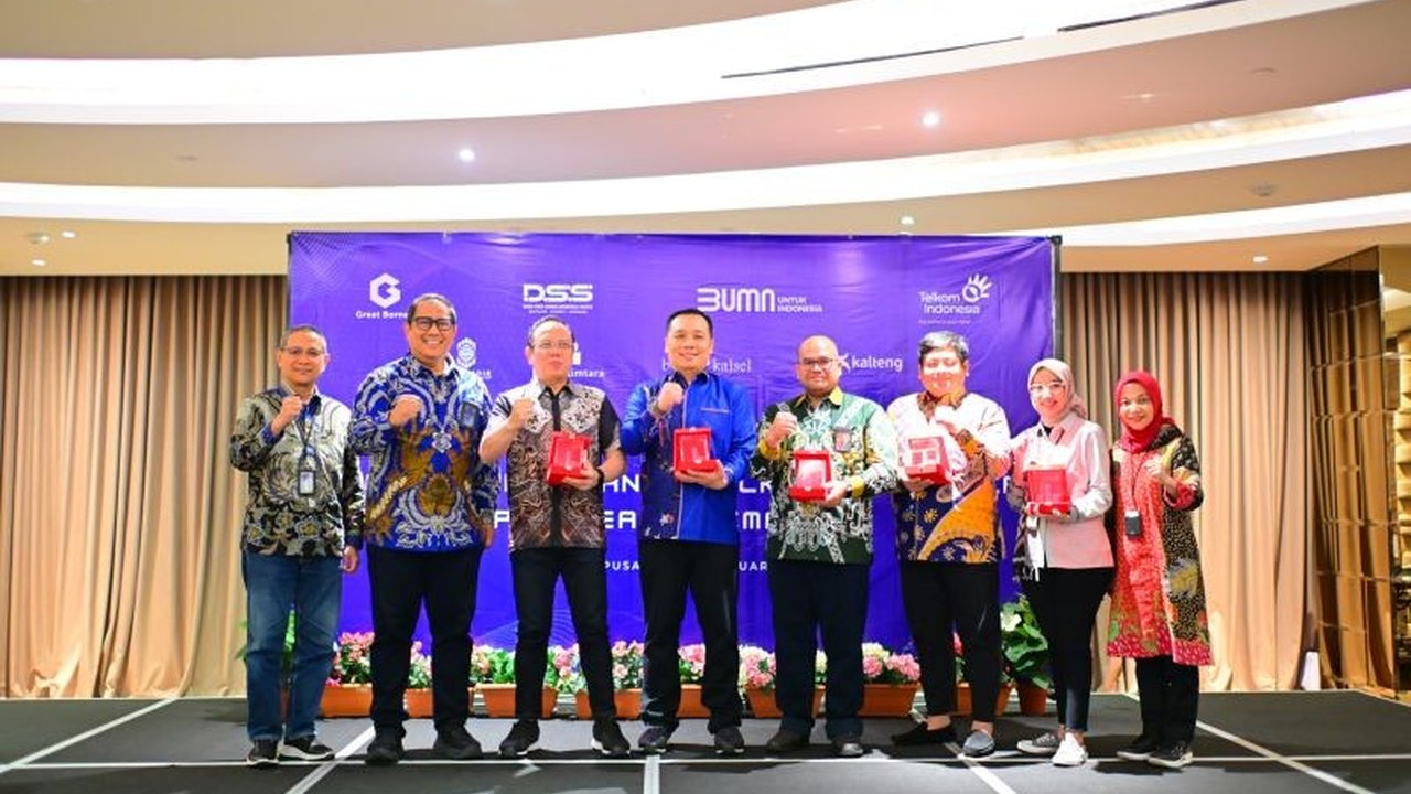 Telkom berkolaborasi dengan BPD Kalimantan untuk melatih SDM agar mampu bersaing dengan bank nasional dan fintech melalui pelatihan kecakapan digital.