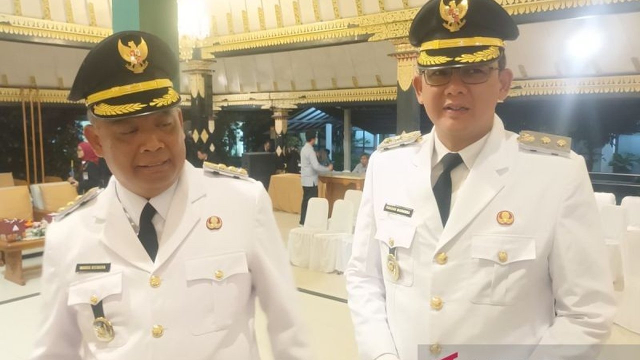 Pemerintah Kabupaten Sleman menggelar serah terima jabatan (Sertijab) Bupati dan Wakil Bupati Sleman periode 2025-2030 kepada Harda Kiswaya dan Danang, dengan visi memajukan Sleman yang adil, makmur, lestari, dan beradab.