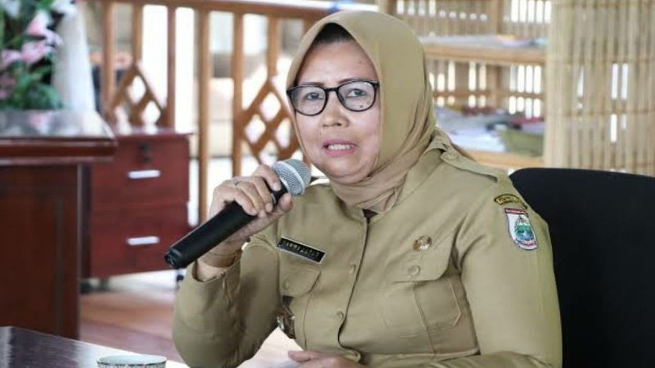 Sulawesi Barat berhasil meloloskan dua event wisata unggulannya, Gema Sulbar dan Manakarra Fair, ke dalam Kharisma Event Nusantara (KEN) 2025, menandai kemajuan sektor pariwisata daerah tersebut.