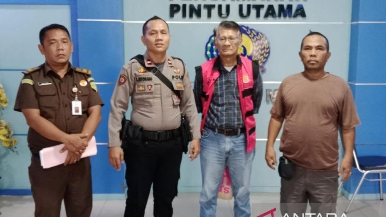 Kejari Medan menetapkan dua tersangka korupsi penguasaan aset PT KAI senilai Rp35,49 miliar lebih, dengan kerugian negara mencapai puluhan miliar rupiah.