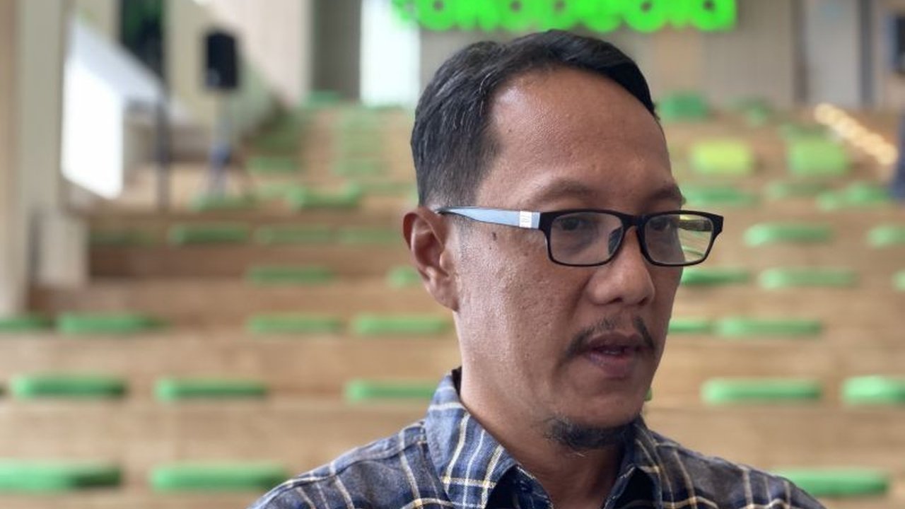 Petani kopi Excelsa di Indonesia menghadapi tantangan dalam penjualan biji kopi, harga yang rendah, dan ketidakpastian pasar, meskipun memiliki potensi besar.