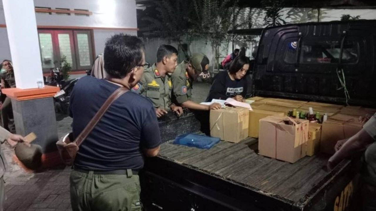 Pemerintah Kota Kediri membatasi aktivitas tempat hiburan malam dan melarang peredaran minuman keras selama Ramadhan untuk menciptakan situasi kondusif bagi masyarakat.