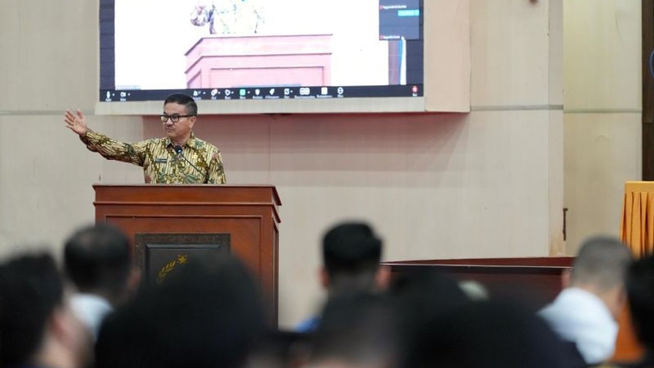 Sekretaris Daerah Provinsi Sulawesi Selatan menggelar forum konsultasi publik Rancangan Awal RPJMD Sulsel 2025-2029 untuk menyamakan persepsi dan memastikan keselarasan dengan visi Gubernur serta peraturan Mendagri.