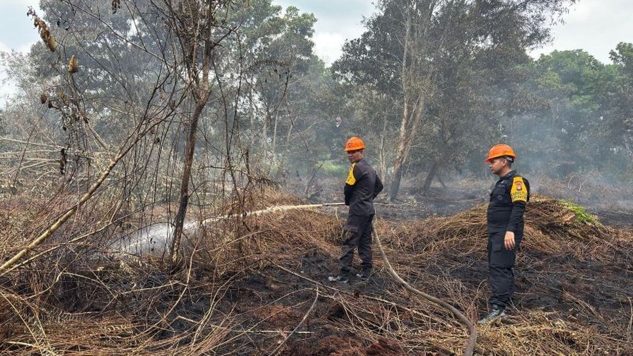Pemprov Kalbar prioritaskan edukasi dan pencegahan karhutla, memanfaatkan Perda No. 1 dan 2 Tahun 2022 sebagai acuan utama, alih fokus dari perkebunan ke lahan masyarakat.