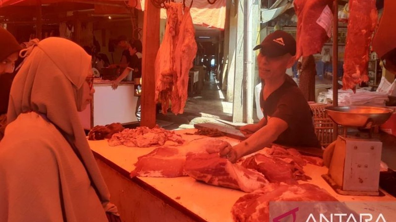 Lonjakan permintaan menjelang Ramadhan 1446 H memicu kenaikan harga sejumlah komoditas pangan di selatan Sukabumi, terutama beras, daging ayam, dan sapi, sementara komoditas lain relatif stabil.