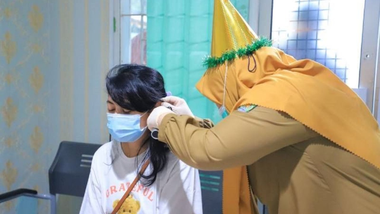 Dinas Kesehatan Kota Tangerang memastikan layanan cek kesehatan gratis (CKG) tetap beroperasi normal selama Ramadhan, melayani berbagai pemeriksaan kesehatan untuk bayi, balita, anak, dewasa, dan lansia.