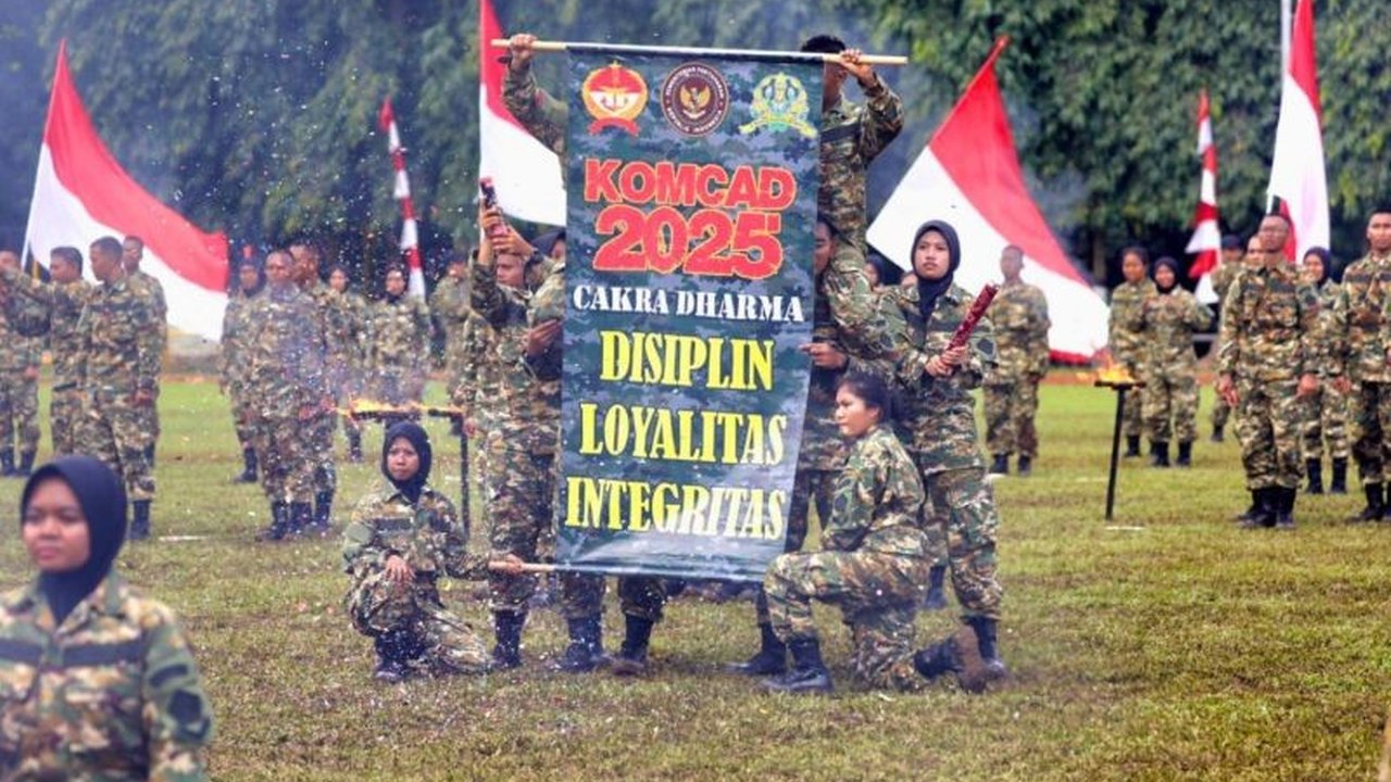 Kemenhan menetapkan 787 PNS dan PPPK sebagai Komponen Cadangan (Komcad) untuk memperkuat pertahanan negara menghadapi ancaman konvensional dan non-konvensional di tahun 2025.