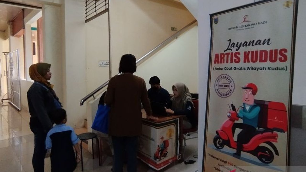 Bupati Kudus memastikan program layanan antar obat gratis di RSUD Loekmono Hadi tetap berlanjut untuk memudahkan pasien dan meningkatkan pelayanan kesehatan.