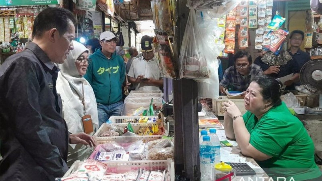 Harga Cabai Rawit Merah di Karawang Tembus Rp100.000/Kg, Ini Penyebabnya!