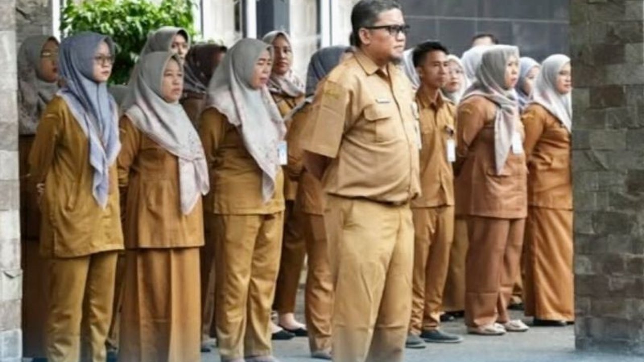 Pemerintah Kabupaten Purwakarta menerapkan penyesuaian jam kerja ASN selama Ramadhan 1446 H, dimulai pukul 06.30 WIB, lebih pagi dari biasanya.