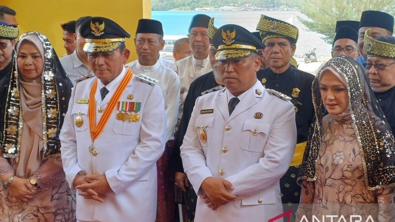 Gubernur dan Wagub Kepri Disambut Upacara Adat Melayu Usai Dilantik