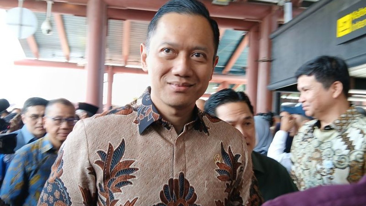 Menko Infrastruktur Agus Harimurti Yudhoyono (AHY) mendesak pemilik kendaraan ODOL untuk mematuhi aturan guna mencegah kecelakaan lalu lintas, terutama menjelang mudik Lebaran 2025.