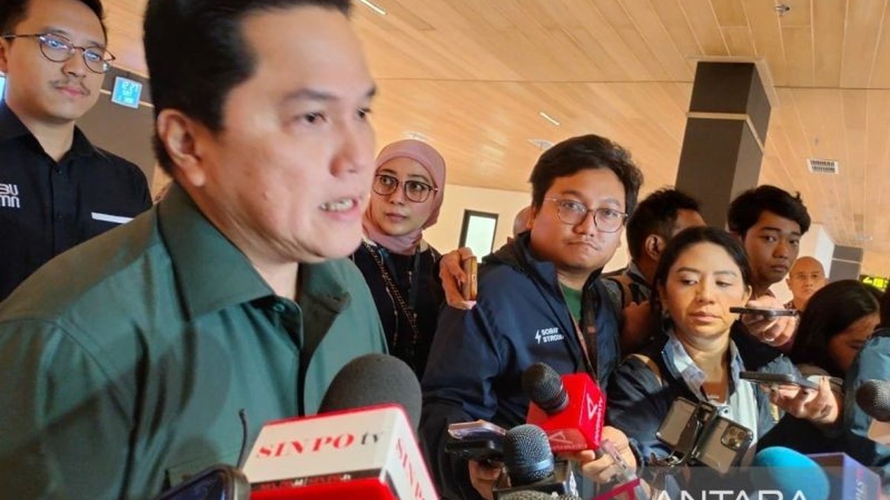 Menteri BUMN Erick Thohir umumkan review menyeluruh Pertamina usai kasus dugaan korupsi di Patra Niaga, termasuk potensi merger subholding demi efisiensi.