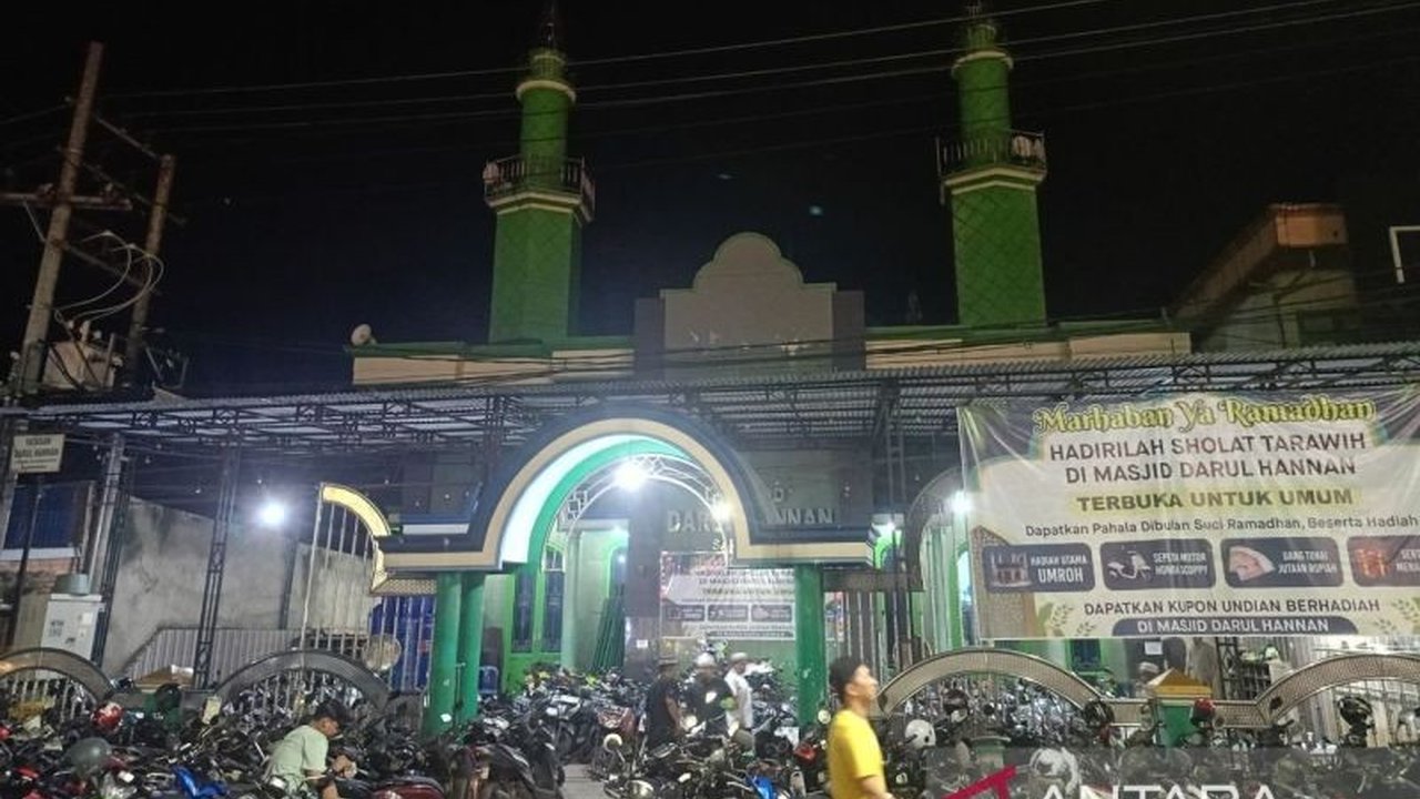 Masjid Samarinda Kembali Bagi-bagi Umroh,  Jamaah Tarawih Makin Semangat!