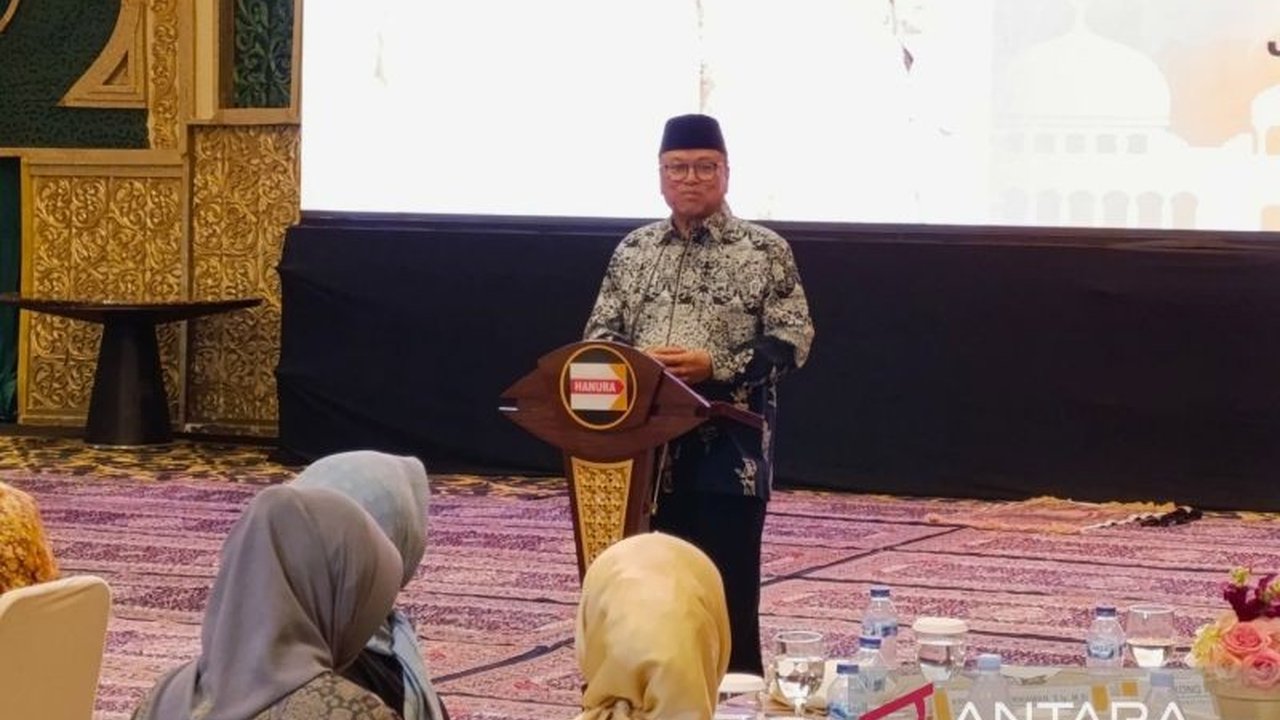 Ketua Umum Partai Hanura, Oesman Sapta Odang, menggelar silaturahmi dan buka bersama dengan kepala daerah terpilih yang baru saja mengikuti retret di Magelang, membahas pentingnya persatuan dan kesatuan NKRI.