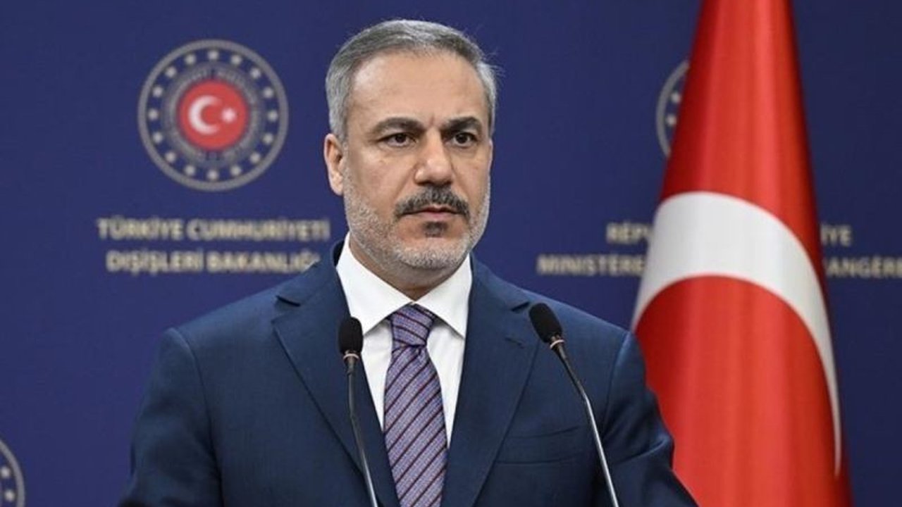 Menlu Turki Hadiri Pertemuan Ukraina di London, Dorong Negosiasi Perdamaian