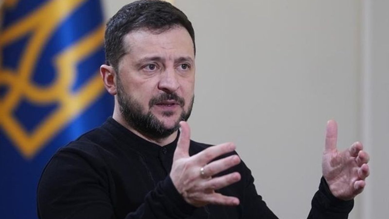 Presiden Ukraina Volodymyr Zelenskyy tiba di Inggris setelah konfrontasi alot dengan Presiden AS Donald Trump di Gedung Putih, menyingkirkan rencana penandatanganan kesepakatan dan konferensi pers.