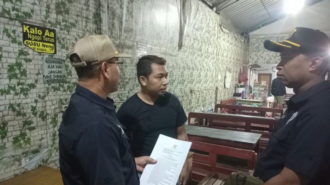 Satuan Polisi Pamong Praja (Satpol PP) Tulungagung tertibkan tempat hiburan malam, kafe, dan karaoke selama Ramadhan untuk menjaga kekhusyukan ibadah umat muslim.