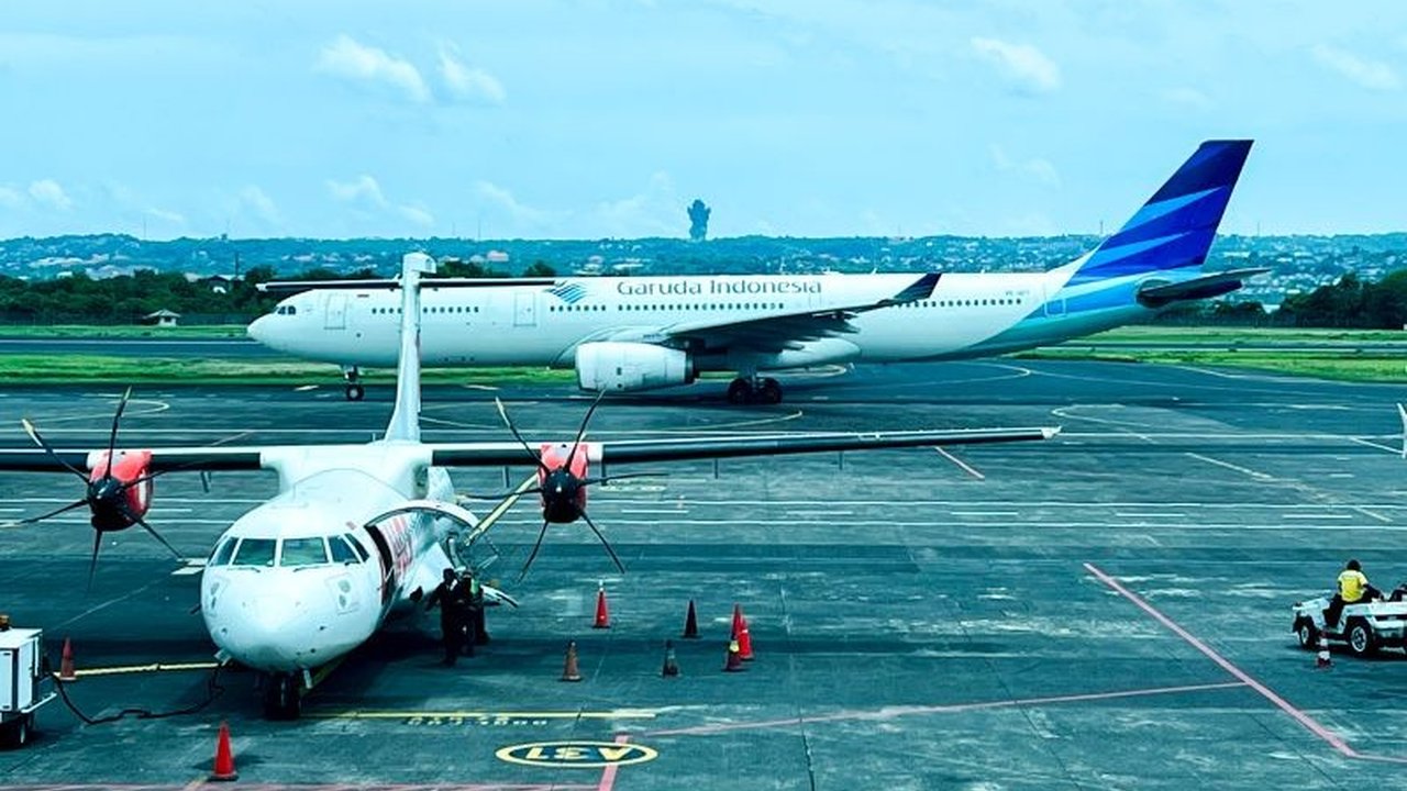 InJourney Airports menurunkan tarif PJP2U dan PJP4U sebesar 50% di seluruh bandara yang dikelolanya untuk mendukung penurunan harga tiket pesawat Lebaran 2025, periode 24 Maret - 7 April 2025.