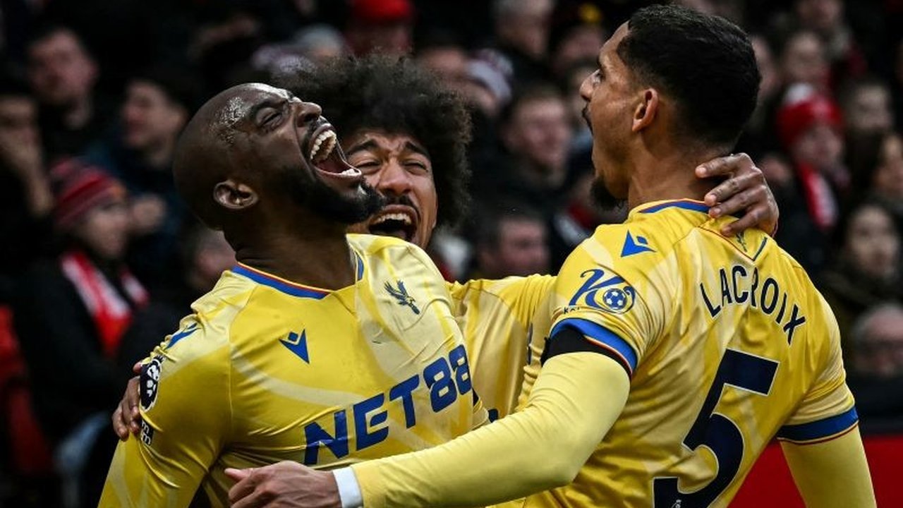 Striker Crystal Palace, Jean-Philippe Mateta, dinyatakan baik-baik saja setelah mendapat 25 jahitan akibat tekel berbahaya kiper Millwall, Liam Roberts, yang berujung kartu merah.