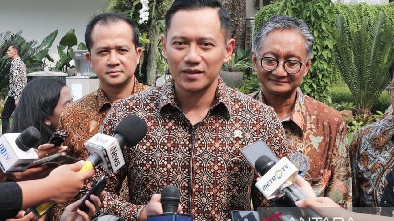 Pemerintah akan memberlakukan kebijakan kerja jarak jauh bagi ASN selama periode mudik Lebaran 2024 untuk mengurangi kepadatan lalu lintas dan memastikan perjalanan yang nyaman.