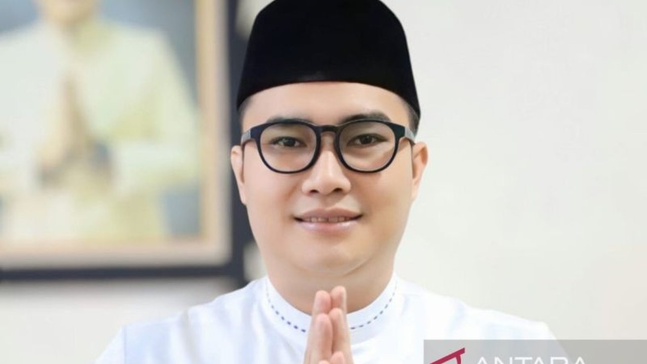 Ketua DPRD Kabupaten Bogor, Sastra Winara, mengajak masyarakat untuk mengisi bulan Ramadhan dengan kepedulian sosial, berbagi, dan menjaga kerukunan, serta mengingatkan pentingnya bijak dalam berbelanja.