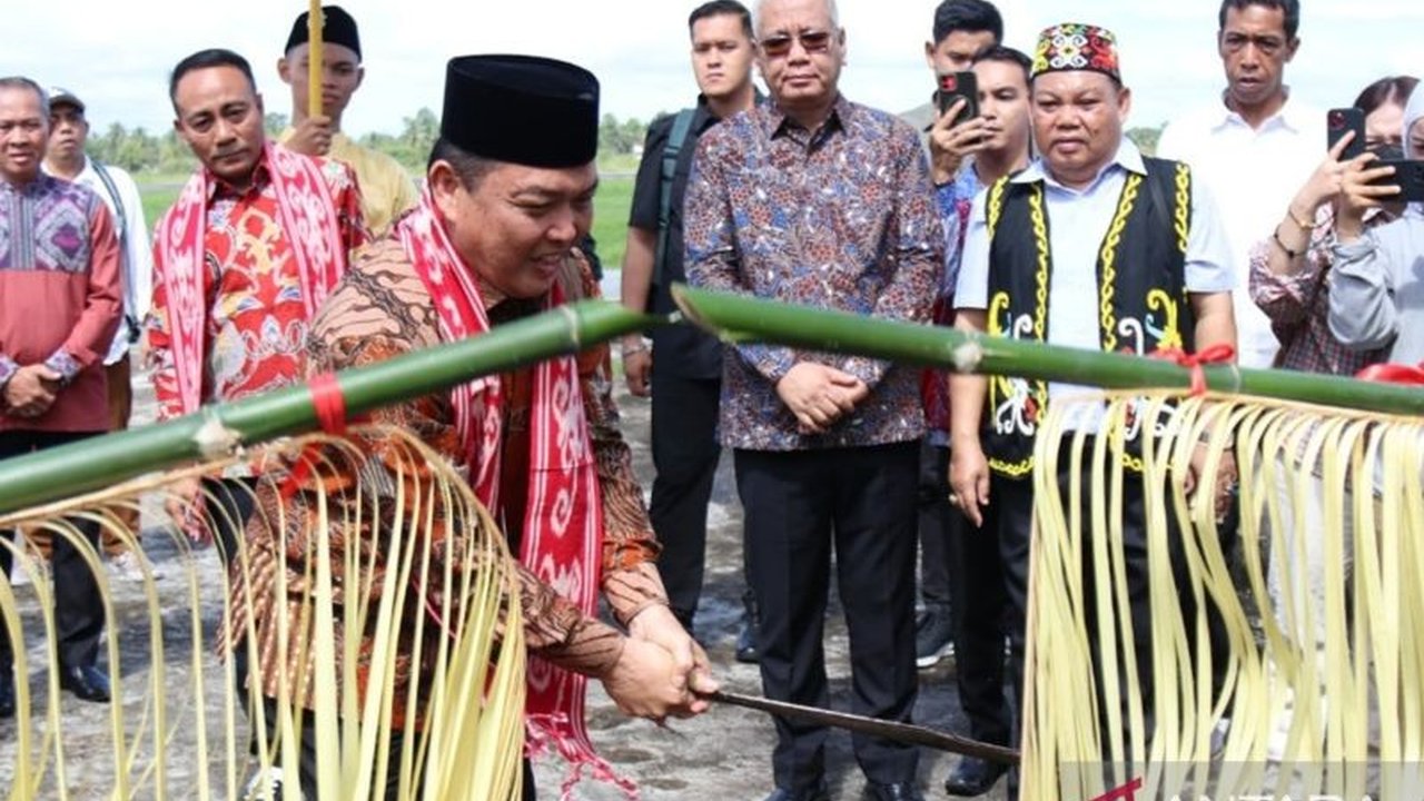 Gubernur Kalimantan Barat, Ria Norsan, dan Wakil Gubernur, Krisantus Kurniawan, berkomitmen menjalankan program prioritas Asta Cita Presiden Prabowo Subianto untuk pembangunan dan kesejahteraan masyarakat Kalbar.