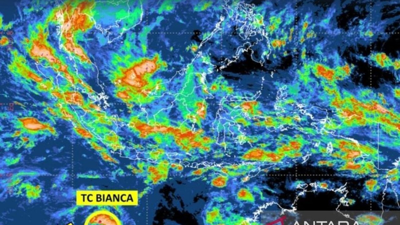 BMKG memprediksi hujan akan mengguyur sebagian besar kota di Indonesia pada Senin, dengan intensitas bervariasi dari ringan hingga lebat disertai kilat dan angin kencang.