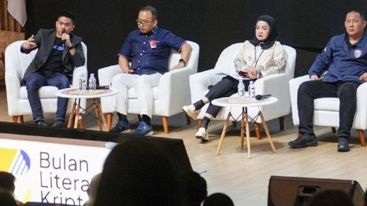 Indodax mengajak pengguna meningkatkan keamanan digital dan bertransaksi hanya di platform resmi, didukung sistem keamanan berlapis dan edukasi untuk mencegah kejahatan siber.