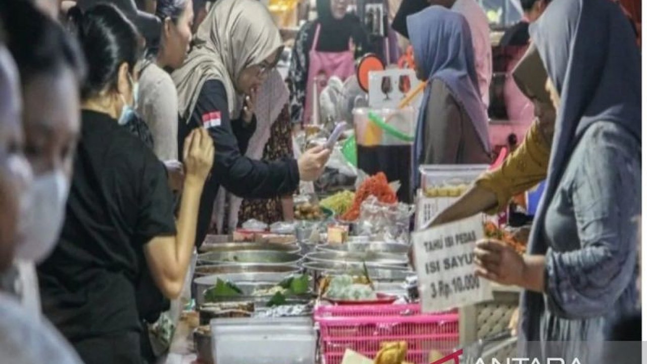 Ketua DPRD Palangka Raya, Subandi, menyambut baik keberadaan enam pasar Ramadhan yang diharapkan dapat meningkatkan perekonomian masyarakat Kota Palangka Raya selama bulan suci Ramadhan.