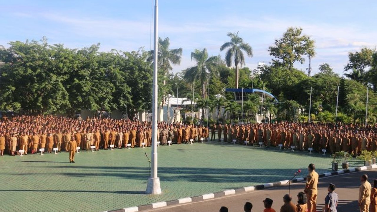 Gubernur NTT, Melki Laka Lena, menekankan pentingnya ASN bekerja cerdas dan tuntas, bukan sekadarnya, demi pelayanan publik yang optimal dan membawa perubahan bagi masyarakat Nusa Tenggara Timur.