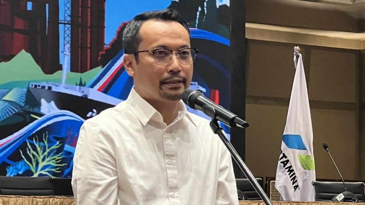 Direktur Utama Pertamina meminta maaf atas keresahan publik terkait dugaan korupsi dan memastikan kualitas BBM Pertamina tetap sesuai standar.