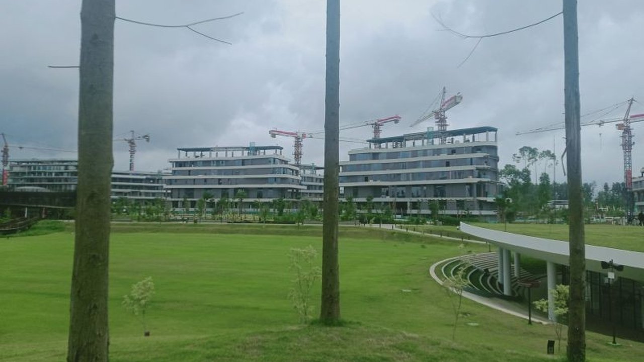 Otorita Ibu Kota Nusantara (OIKN) menawarkan peluang investasi senilai Rp31 triliun melalui skema KPBU untuk pembangunan rumah tapak dan susun di IKN, Kalimantan Timur.