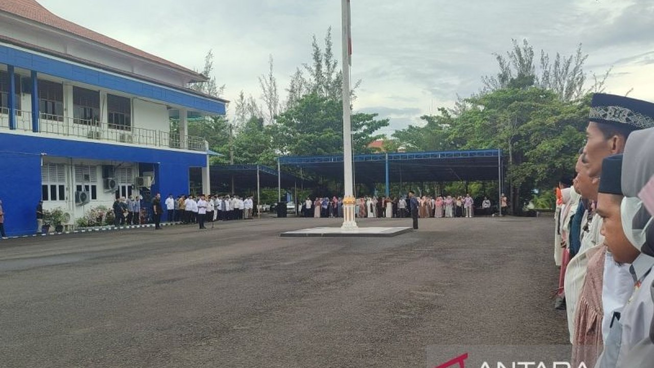 Wali Kota Bengkulu, Deddy Wahyudi, mengajak seluruh OPD Pemkot untuk bahu-membahu membantu rakyat, menandai era baru layanan publik yang lebih responsif.