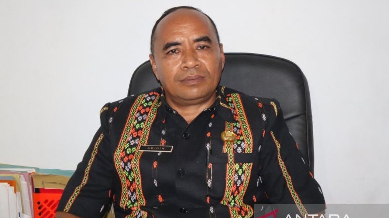 Pemerintah Kabupaten Manggarai Barat mengimbau peternak babi meningkatkan kewaspadaan terhadap penyakit ASF yang telah merebak di beberapa wilayah NTT, dengan menekankan pentingnya kebersihan, pemberian pakan bergizi, dan menghindari praktik Julu daging b