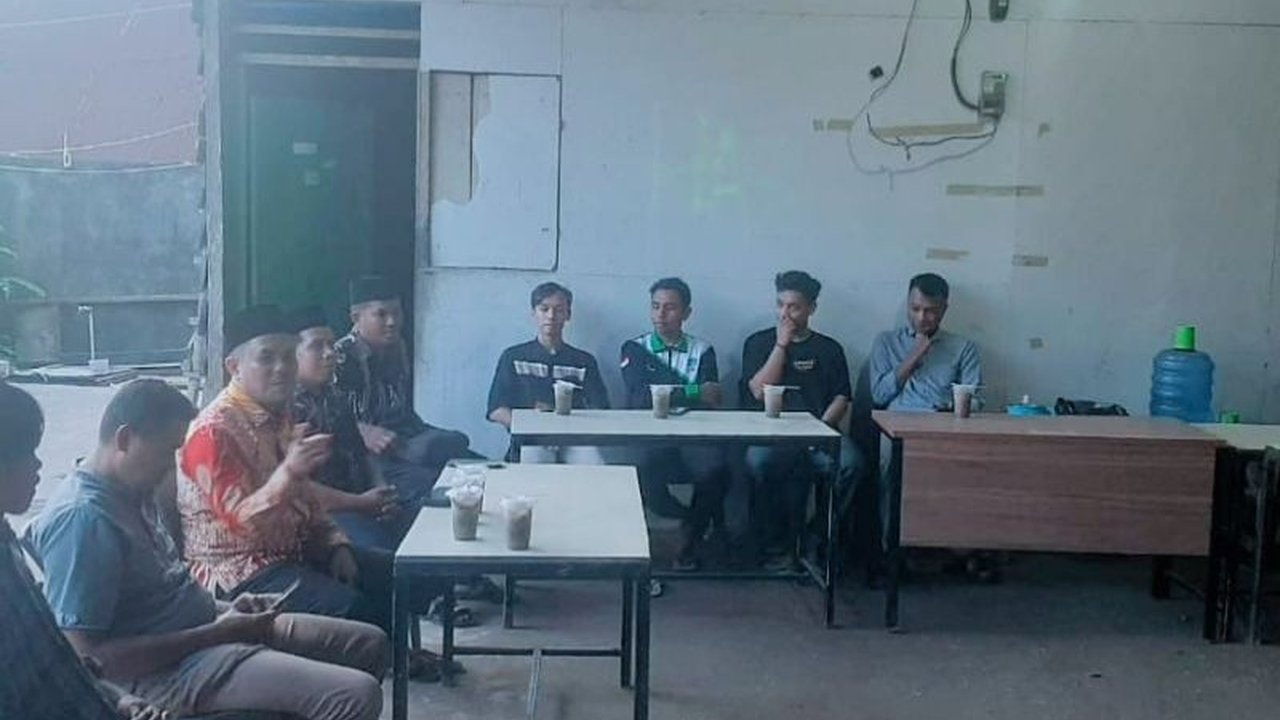 Wakil Bupati Buton, Syarifuddin Saafa, mengajak mahasiswa Buton di Kendari untuk aktif berpartisipasi dalam pembangunan daerah dan menjadi generasi penerus yang unggul.