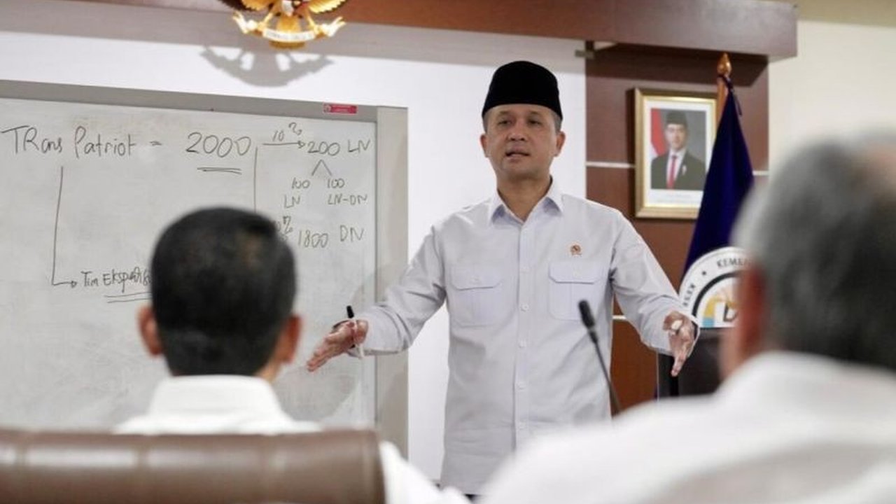 Kementerian Transmigrasi dan LPDP berkolaborasi dalam program beasiswa Transmigrasi Patriot untuk meningkatkan SDM dan mengembangkan kawasan transmigrasi, dengan Kementrans fokus pada infrastruktur dan sosialisasi, serta LPDP pada penyaluran beasiswa.