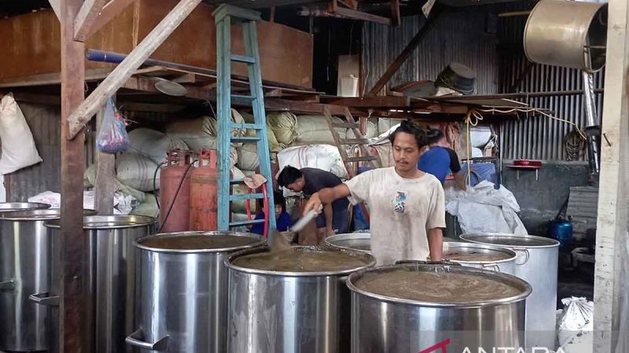 Permintaan cincau di Banda Aceh meningkat drastis selama Ramadhan 2025, meskipun lebih rendah dari tahun sebelumnya,  menunjukkan peran minuman tradisional dalam tradisi bulan puasa Aceh.