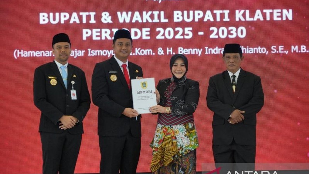 Bupati Klaten yang baru dilantik, Hamenang Wajar Ismoyo, berkomitmen melanjutkan pembangunan yang telah dicapai sebelumnya sebagai fondasi untuk Klaten yang lebih maju, sejahtera, dan berkelanjutan.