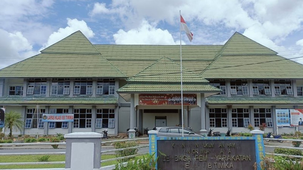 Lembaga Pemasyarakatan Kelas IIB Timika di Papua Tengah, saat ini menampung 305 warga binaan, melebihi kapasitas ideal dan didominasi kasus narkoba.