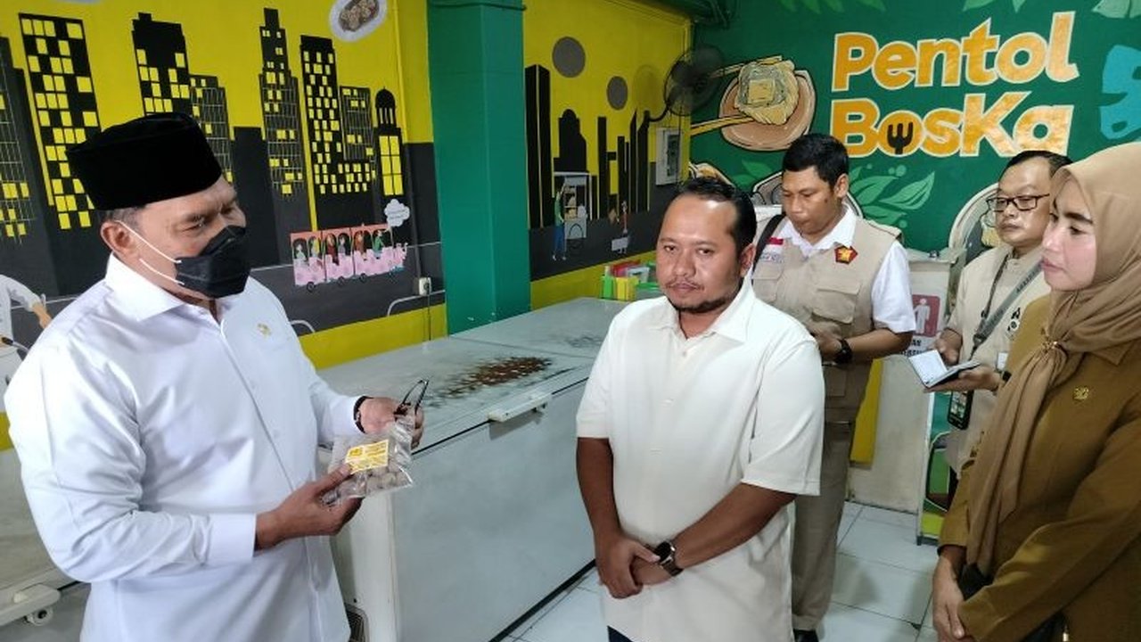 Komisi VII DPR RI mendorong pengembangan UMKM bakso di Sidoarjo yang telah memiliki 1.500 rombong,  memberikan kontribusi besar pada perekonomian dan penyerapan tenaga kerja.