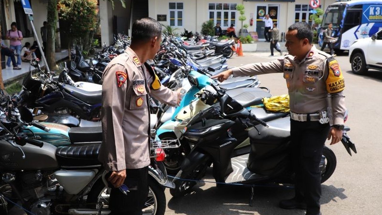 Polresta Malang Kota menyita 130 sepeda motor yang diduga digunakan untuk balap liar di Jalan Ciliwung, melibatkan pelajar dan peserta luar Kota Malang.