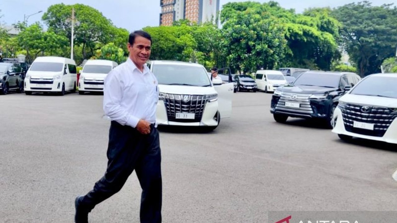 Menteri Pertanian memastikan pemerintah akan mengambil langkah untuk menurunkan harga cabai yang melambung tinggi menjelang Ramadan, dan meminta pelaku usaha untuk tidak menaikkan harga secara sewenang-wenang.