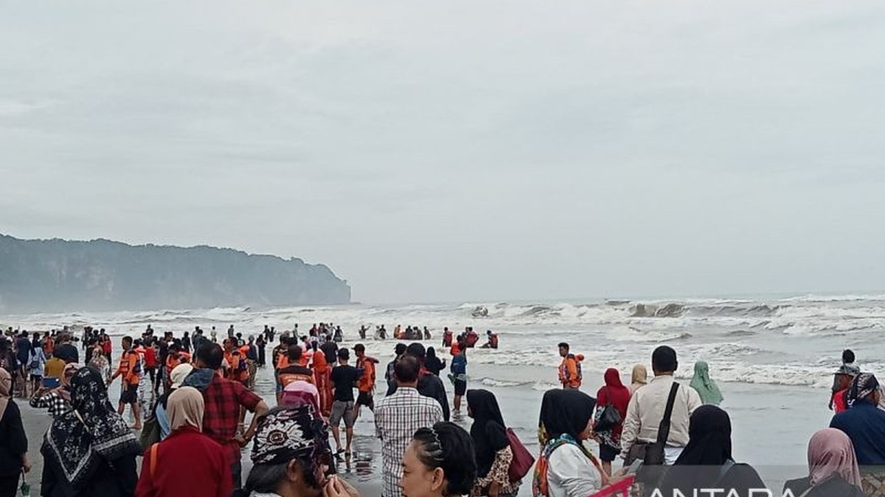 Destinasi wisata Bantul dikunjungi 110.550 wisatawan pada Februari 2025, dengan Pantai Parangtritis sebagai penyumbang utama pendapatan asli daerah (PAD).