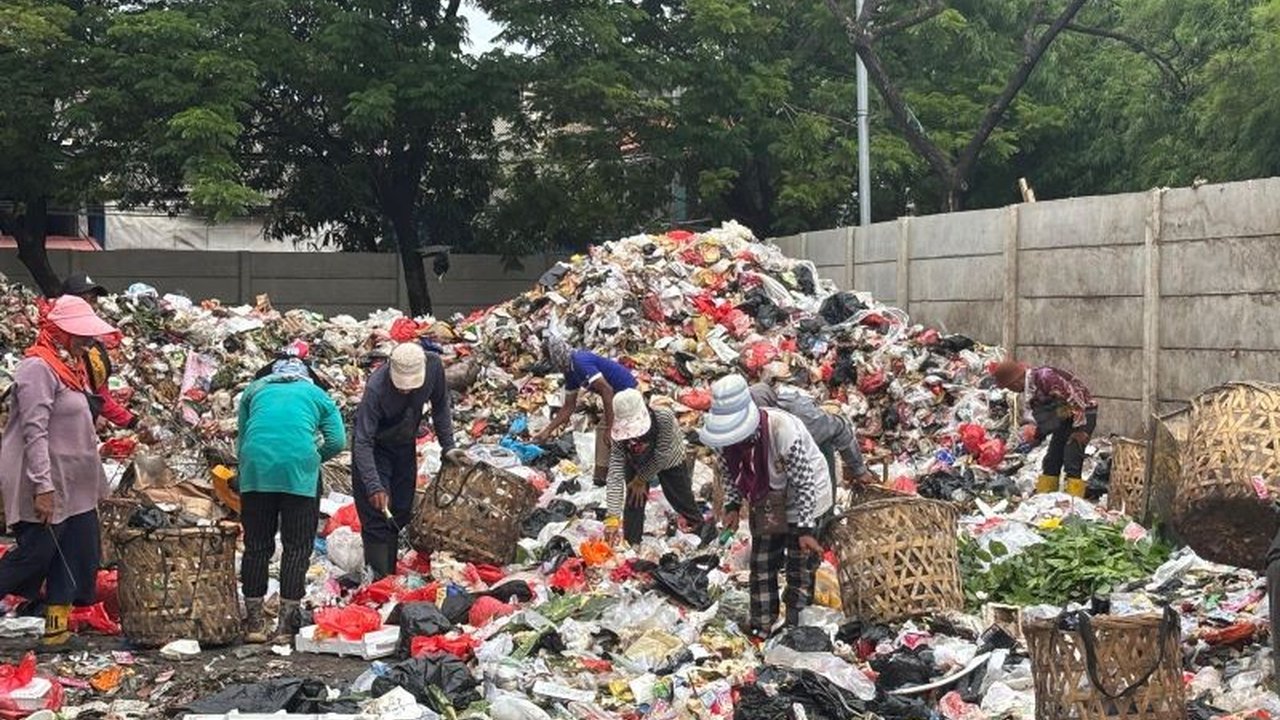 KLH Ancam Sanksi Pidana untuk 7 TPA 'Open Dumping'