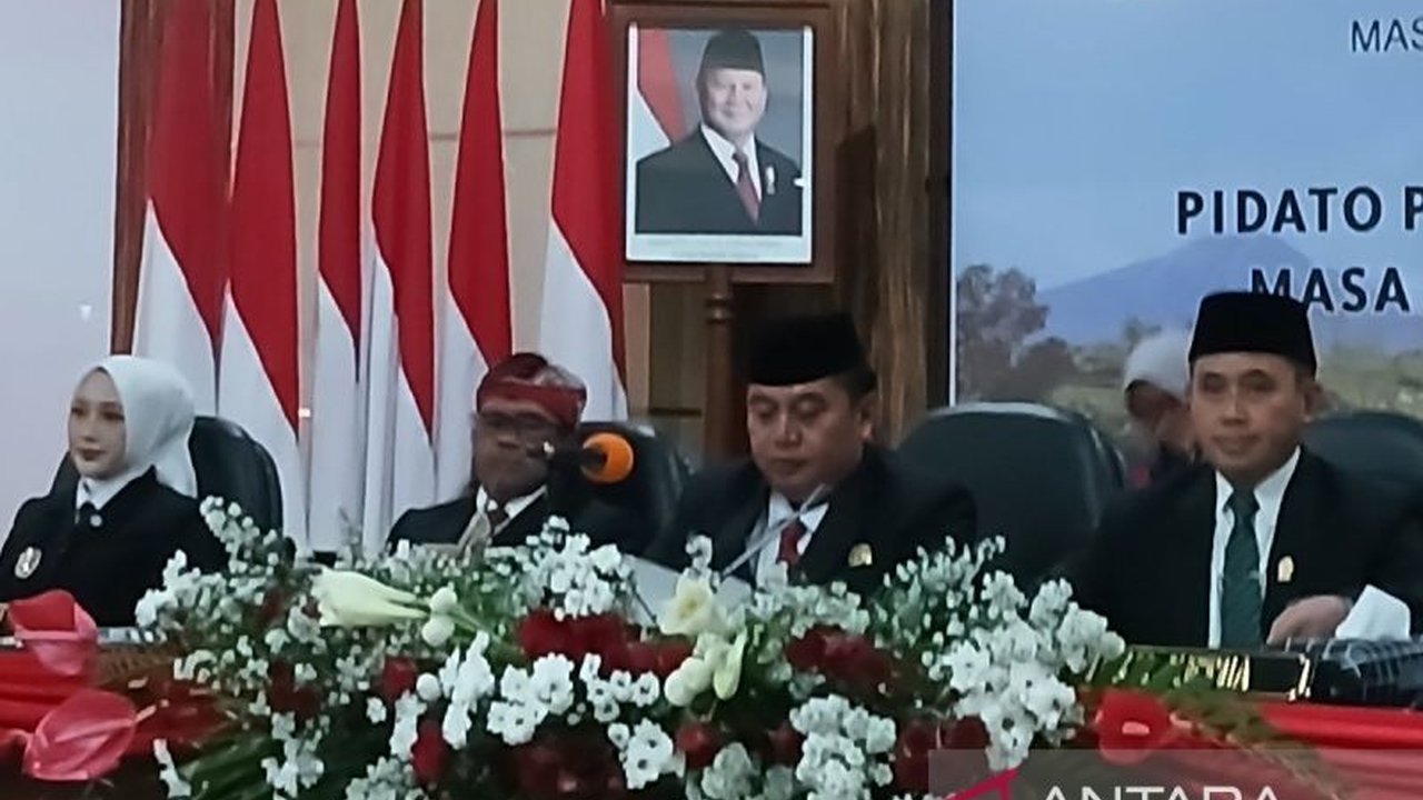 Bupati Temanggung, Agus Setyawan, memprioritaskan sektor pertanian untuk meningkatkan kesejahteraan masyarakat, memanfaatkan potensi sumber daya alam Temanggung yang melimpah.
