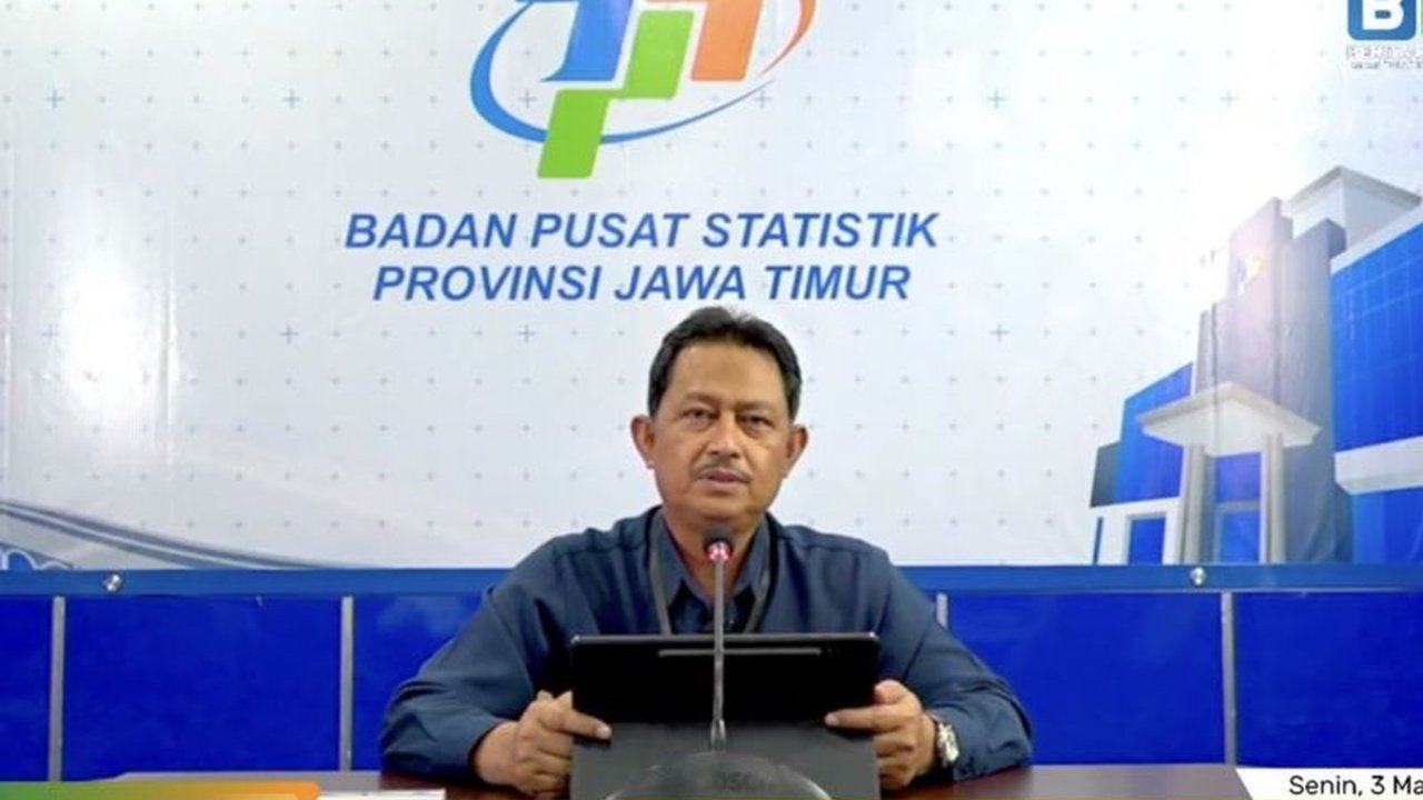 Penurunan tarif listrik dan harga beberapa komoditas pangan utama di Jawa Timur pada Februari 2025 menjadi penyebab utama deflasi sebesar 0,59 persen.
