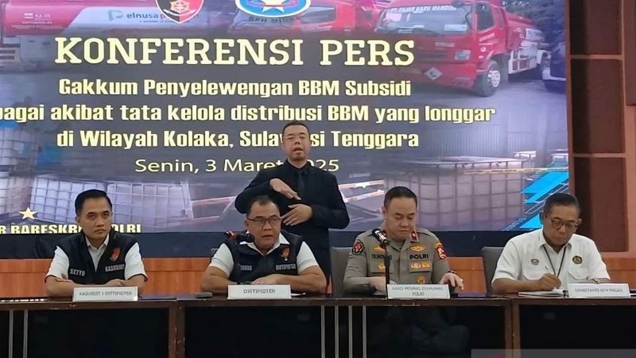 Penyelewengan BBM subsidi di Kolaka, Sulawesi Tenggara, selama dua tahun diduga merugikan negara hingga ratusan miliar rupiah, ungkap Polri.