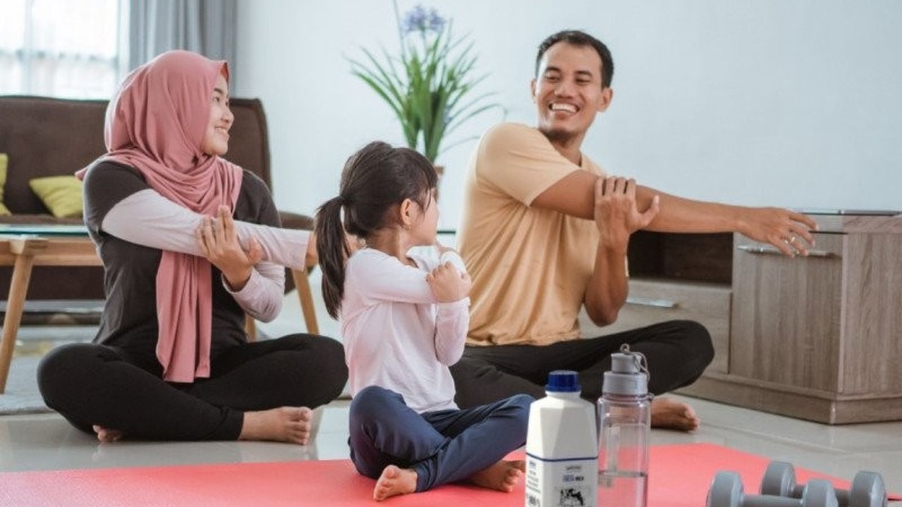 Melita Mutia dari APKI merekomendasikan latihan beban selama Ramadhan untuk mencegah penurunan massa otot, tetapi olahraga kardio juga tetap bisa dilakukan dengan pengaturan intensitas dan durasi.