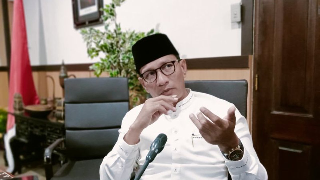 Pemerintah Kota Mataram menertibkan puluhan reklame ucapan Ramadhan yang dipasang tanpa izin di lokasi terlarang, mengganggu estetika kota, dan mengimbau masyarakat memanfaatkan fasilitas reklame resmi.